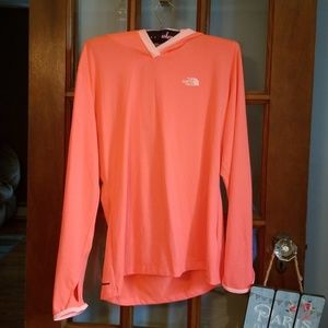 North face reactor hooded tee